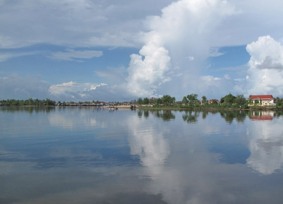 attraction-Kampot Climate At River.jpg
